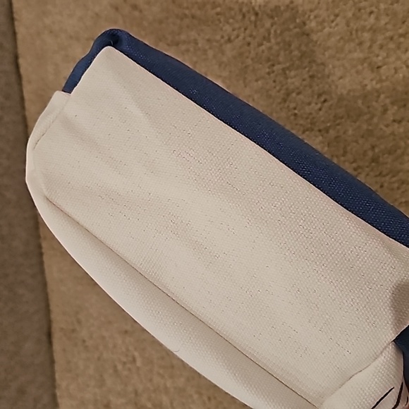 Hello Kitty Pouch - Picture 6 of 7